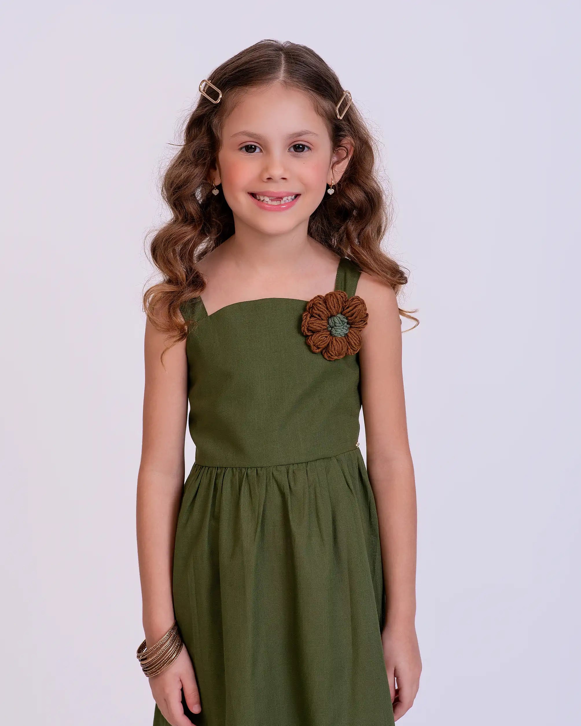 Vestido de alças verde musgo com detalhe de flor infantil feminino Antonita para 