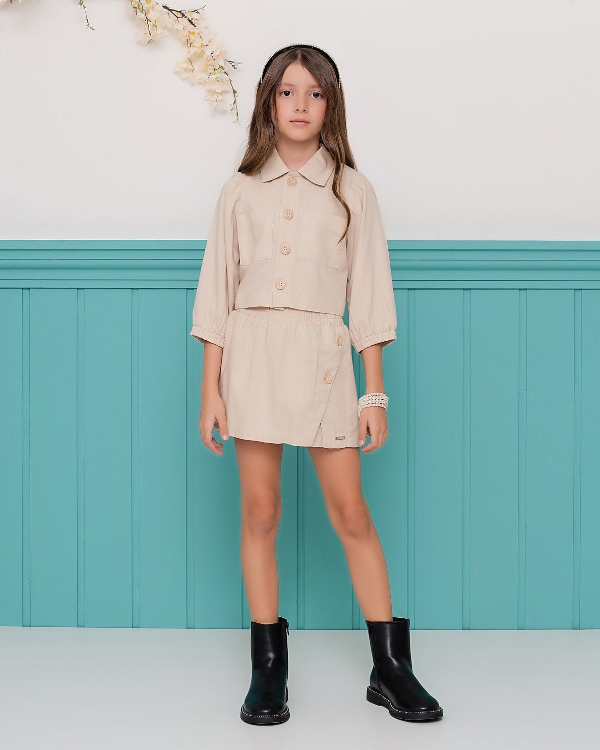 Conjunto feminino infantil com blusa de mangas longas e saia com cintura elástica