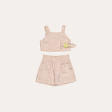 Conjunto infantil feminino com blusa de alças largas e short bege com bolsos