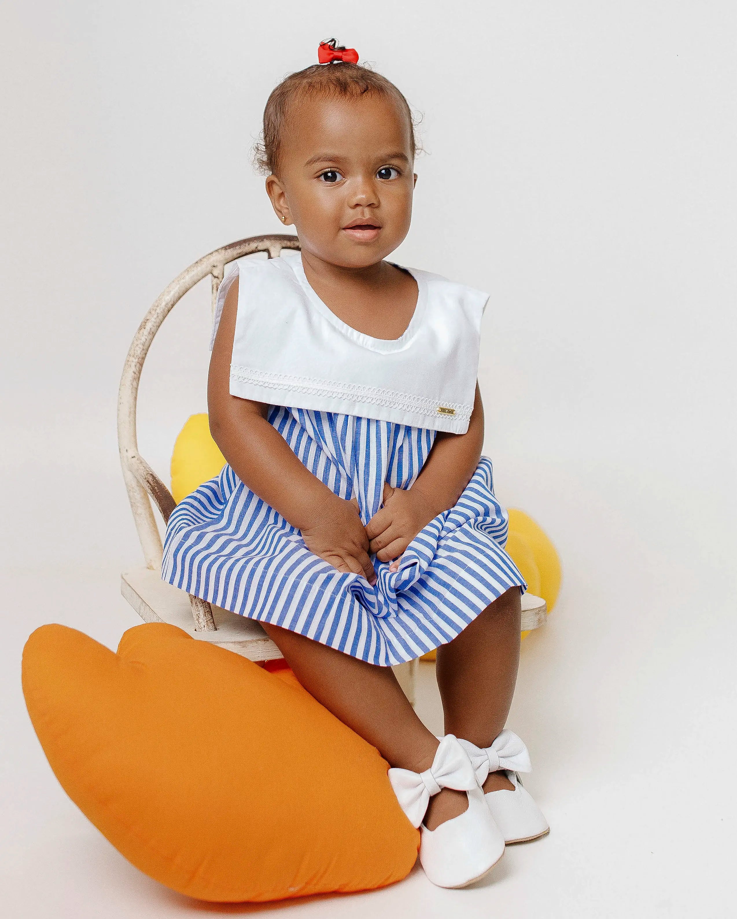 Vestido curto com listras infantis femininas Antonita para meninas de 2 a 10 anos