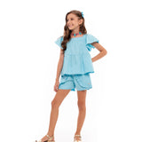 Conjunto feminino infantil azul com blusa de mangas amplas e short com babados