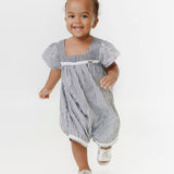 Romper infantil feminino Antonita com estampa de abelhas, ideal para meninas de 2 a 10 anos